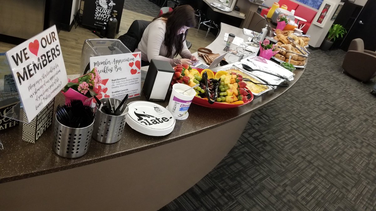 LaunchFishers's tweet photo. Sending #ValentinesDay love to our members with a breakfast buffet this morning. We appreciate you today and every day! #coworking #LaunchFishers https://t.co/9YNj9inpE8