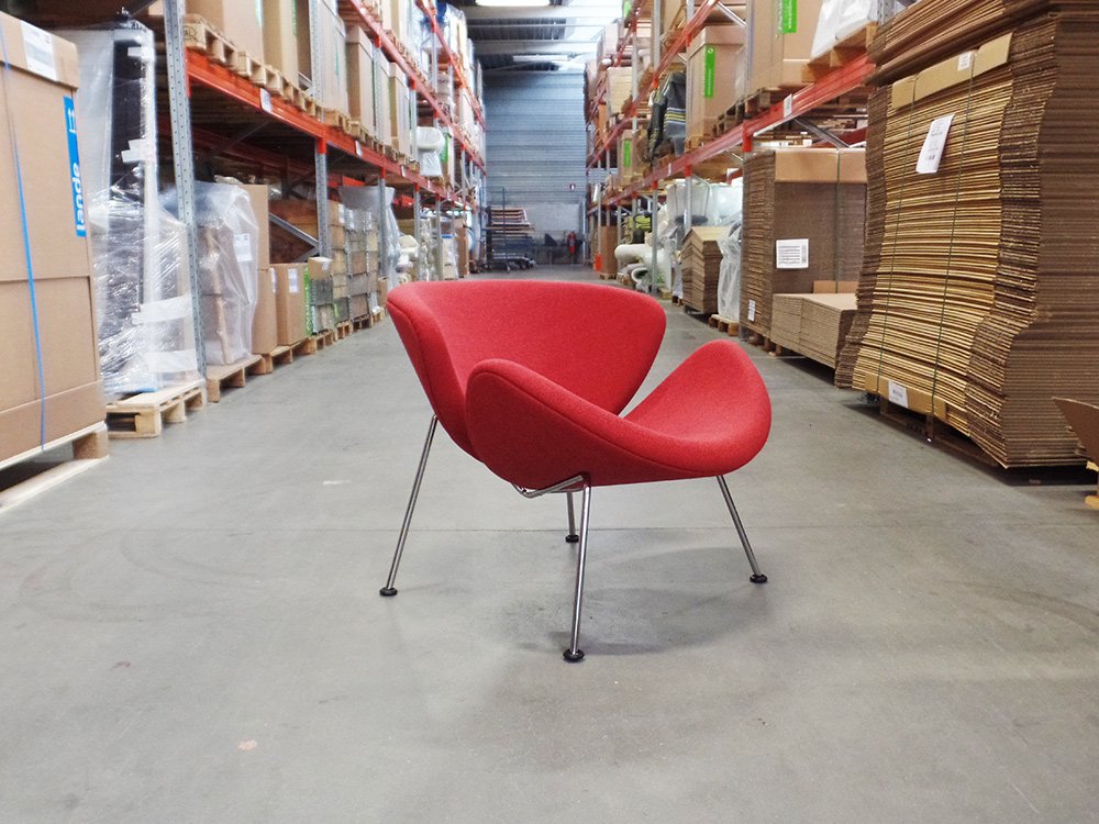 Artifort's tweet photo. This red Orange Slice would like to embrace you on #valentinesday. Who would you like to #embrace today?
F437 Orange Slice, 1960 | Designer: Pierre Paulin | © Artifort
#Artifort #love #love #valentine #furniture #red #design #möbel #meubel #designstoel #designchair https://t.co/DQU9qjNbnU