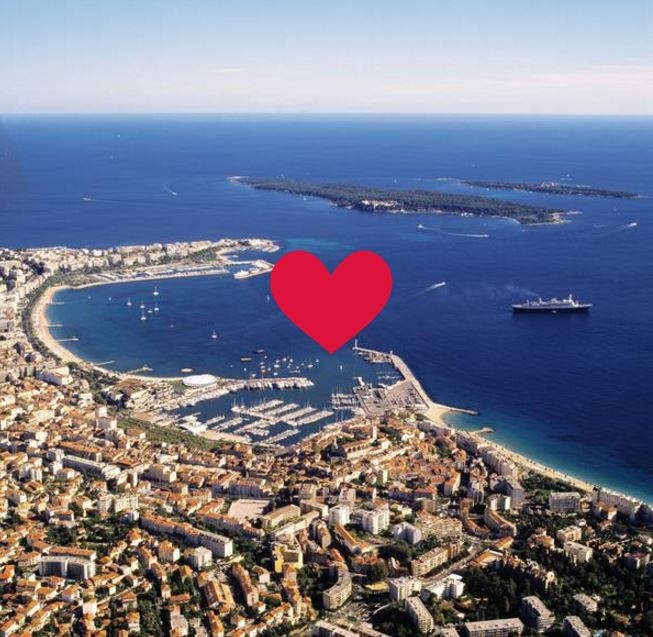 elegantaddress's tweet photo. Happy #ValentinesDay ! We hope you're having a wonderful day! ❣️ https://t.co/gnUaK6DL9E