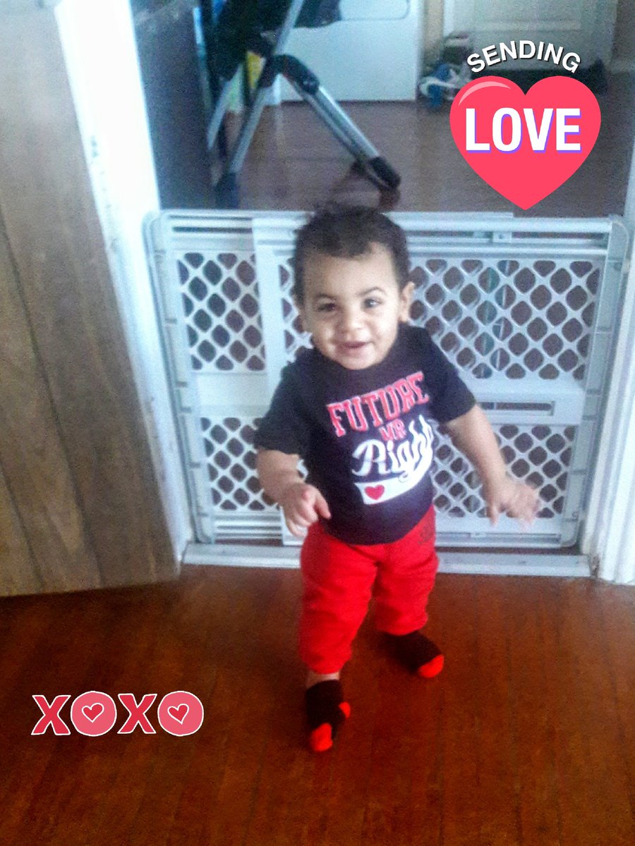 Sjacksonbey1806's tweet photo. Happy Valentine's Day πππππ #MyValentine #MyEverything #mommaslovebug #ourlilman https://t.co/6wMcvhddPo