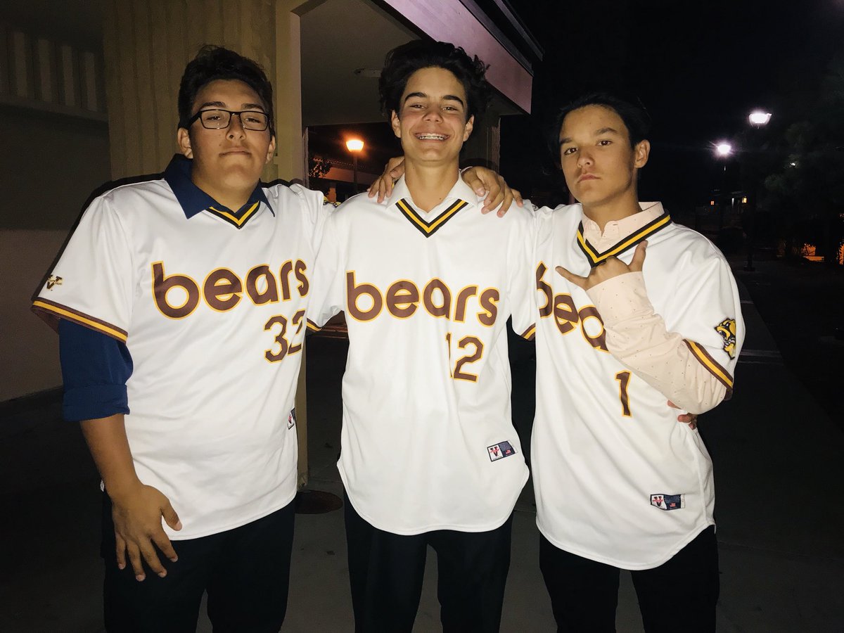 Coppaloha's tweet photo. These guys.. #tvhsbaseball #gobears https://t.co/HhA8cmVJAr
