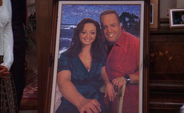 TonyLeeErnst's tweet photo. I am reminded of a king of queens episode with the funny portrait with doug and kerry when I look at the obama's portraits! 😂 https://t.co/ilD7yEPosJ