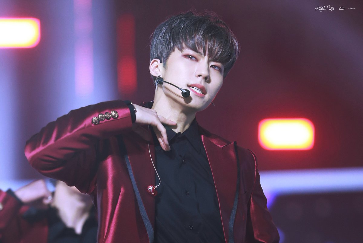 HIGHUP0327's tweet photo. 181210 더유닛 파이널
DANCING WITH THE DEVIL
#제업 #임팩트 #IMFACT #더유닛 https://t.co/Dnd4DXbDK6