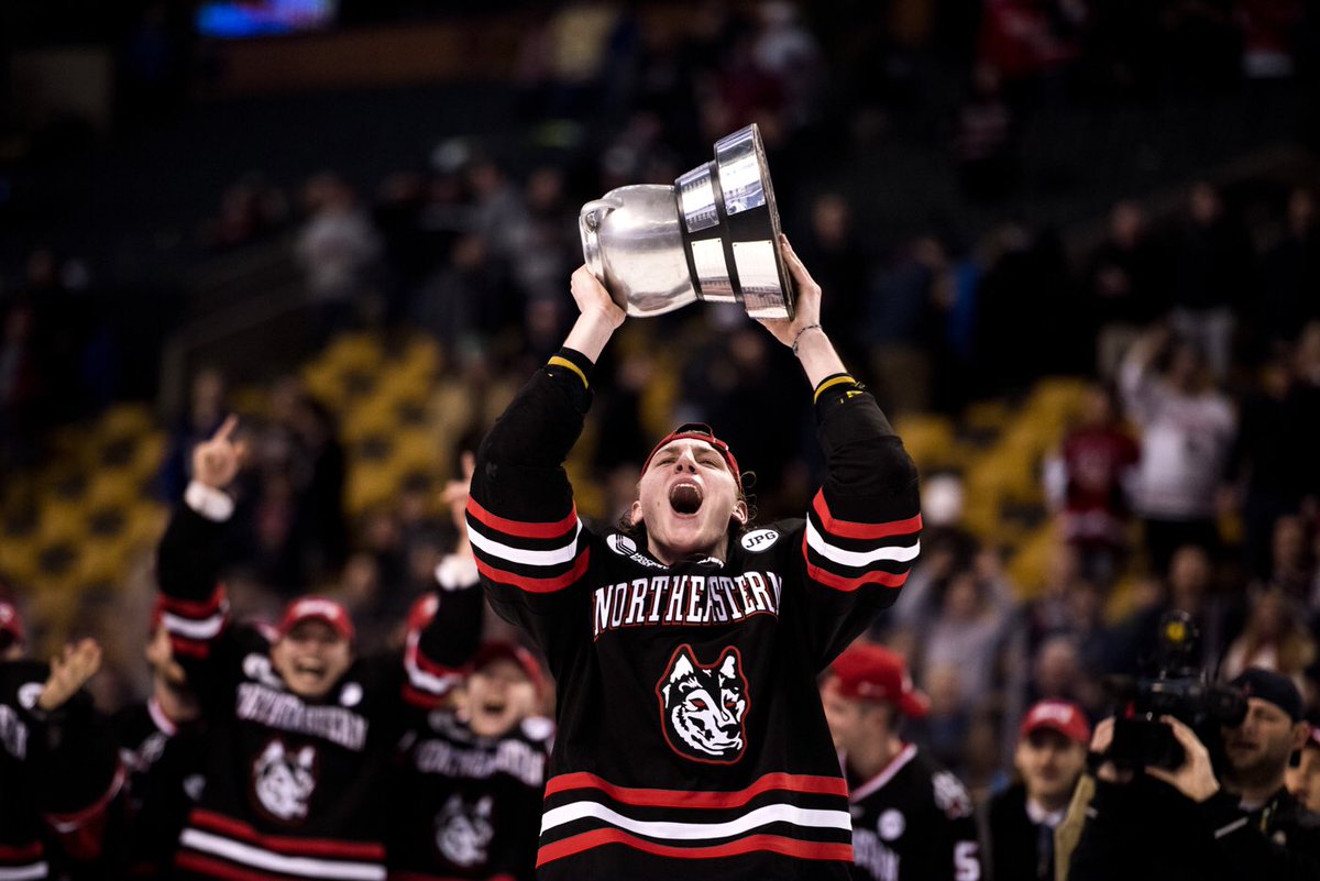 modoonophoto's tweet photo. Check out our take from the 2018 #Beanpot championship. @glanzpiece https://t.co/zvd3ppaKBA https://t.co/gEpWkaVgfU