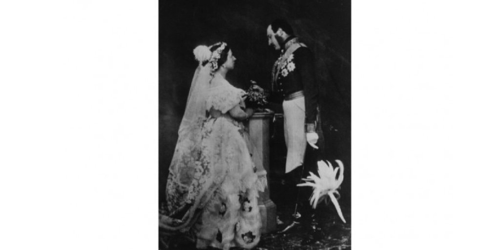 Did #QueenVictoria have any suitors before her beloved husband, Albert? bit.ly/QueenVictoriaS… #VictoriaAndAlbert