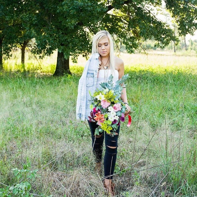 Sharoney_Musiek's tweet photo. Gelukkige Valentynsdag! #NewProfilePic
#GardenRouteHairExtensionsSA
#QuickGrow
#QuickGrowBlondeIcon
#Katoenkind
@SharoneyEenKeer https://t.co/smLbr7Sga1