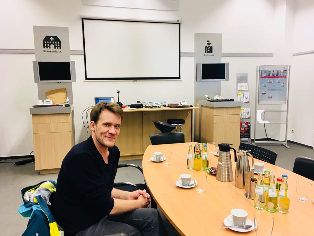 missionfixed's tweet photo. Meeting der #Innovationsfonds Projekte #telnetNRW und #GesundheitfürBillstedt/Horn @Billstedt_Horn im Anwenderzentrum #eGesundheit der @ztg_nrw. Spannender Austausch zu #ElVi elektronische Visite #Digitalisierung https://t.co/xJYEtf76R9