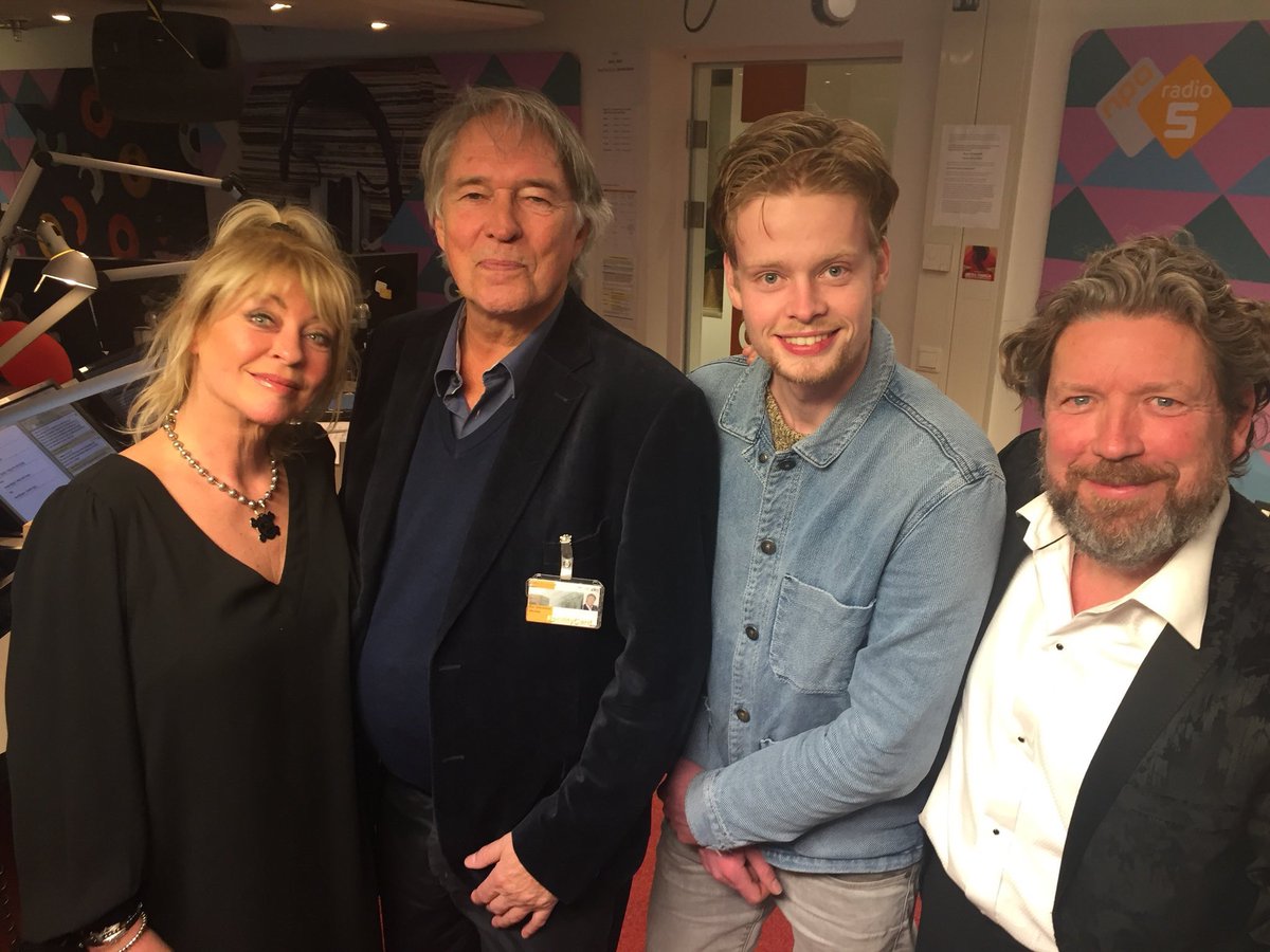 Trots met deze tv legendes op de foto #tv #radio <a href="/radio5/">radio5</a>
