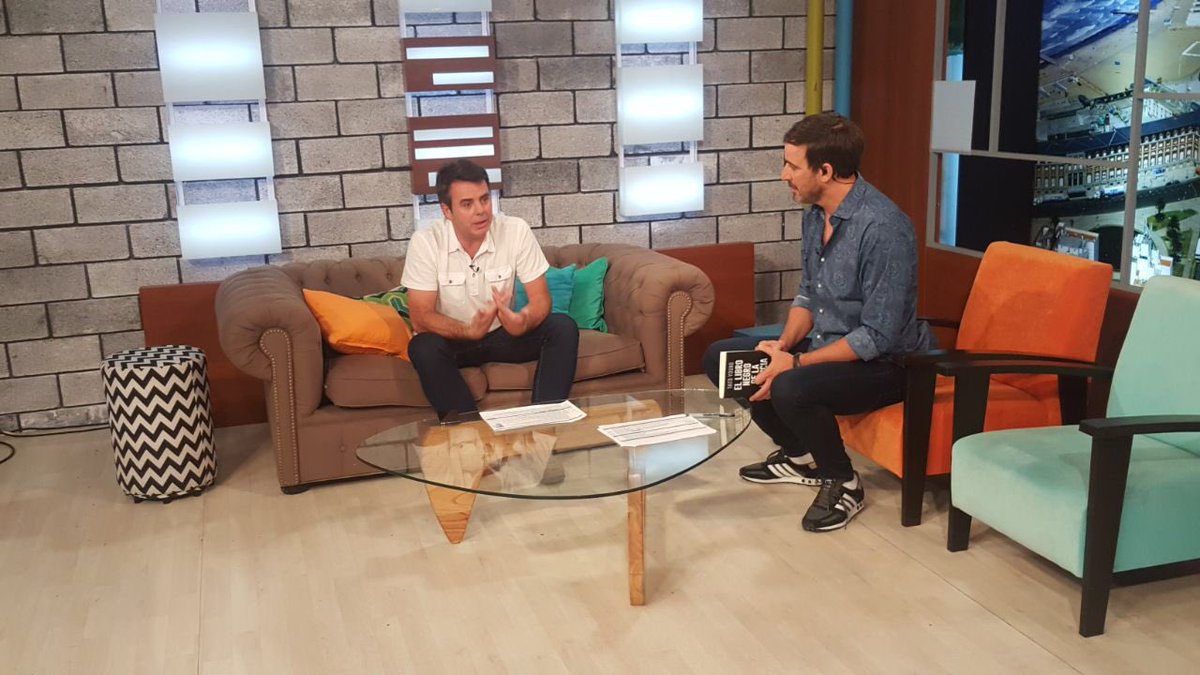 #AHORA: <a href="/eltatoyoung/">Tato Young</a> nos visita en #Ddiez para hablar sobre El Libro Negro de la Justicia. Seguilo por @CanalDiezMdp y canal10mardelplata.tv