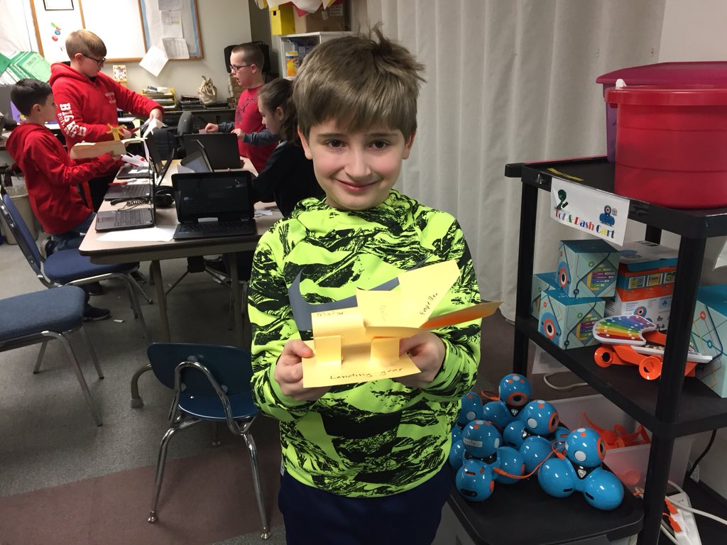 MuhlbergerB's tweet image. Making paper drones in #technology class! #sasdnext #fourthgrade