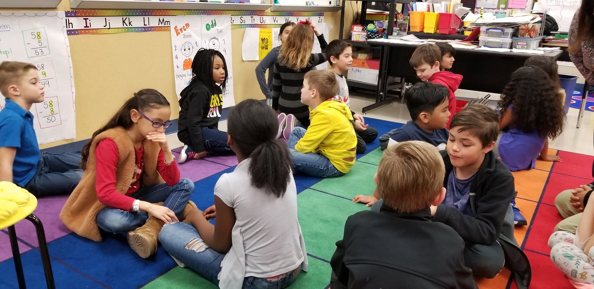 NISDEllison's tweet photo. Our πs were really excited to start their new Expository Writing! Our teacher, Mrs. Gonzalez, does a wonderful job with Writer's Workshop! We even had two of our proud Bees share their writing in Author's Chair! #BeesLearning #EllisonInspired https://t.co/hvdOJzlOUz