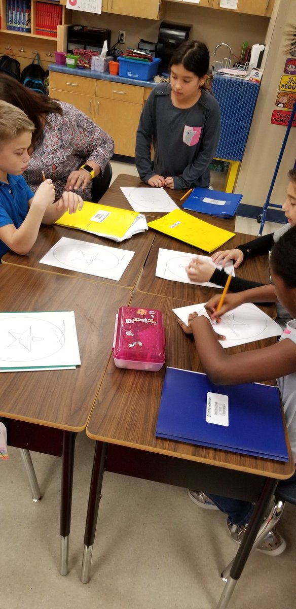 NISDEllison's tweet photo. Our πs were really excited to start their new Expository Writing! Our teacher, Mrs. Gonzalez, does a wonderful job with Writer's Workshop! We even had two of our proud Bees share their writing in Author's Chair! #BeesLearning #EllisonInspired https://t.co/hvdOJzlOUz