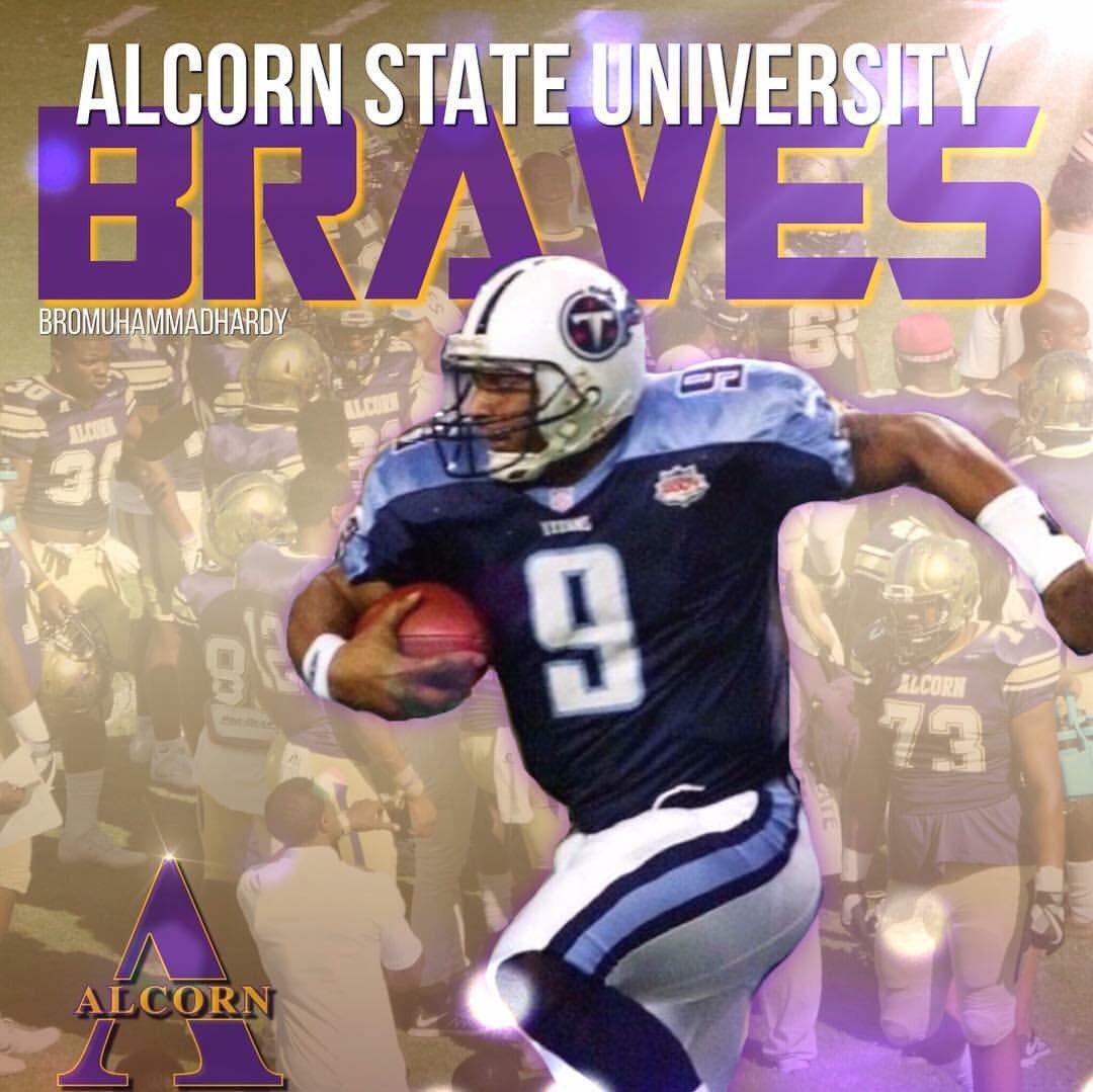 1stChAKAlate's tweet photo. On this day, the late & great Steve Latrell McNair was born.
Happy Heavenly Birthday, #9! Continue to rest, Alcornite.
#AlcornHistory💜💛 #BlackHistoryMonth https://t.co/3QDqazZudP