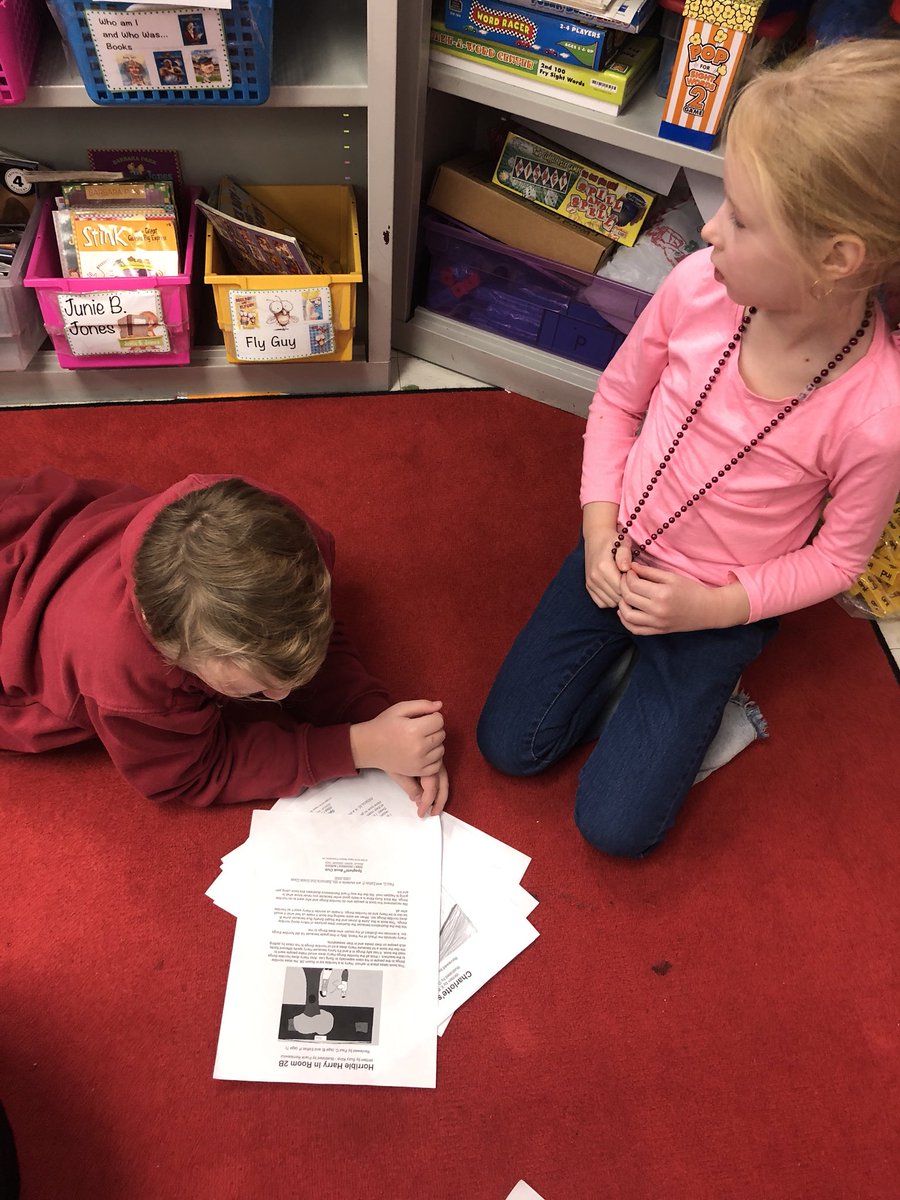 SerpicoScoop's tweet photo. @MrsTort112 class having fun exploring opinion texts! #RedOakRockets https://t.co/nTVPsLTAt6