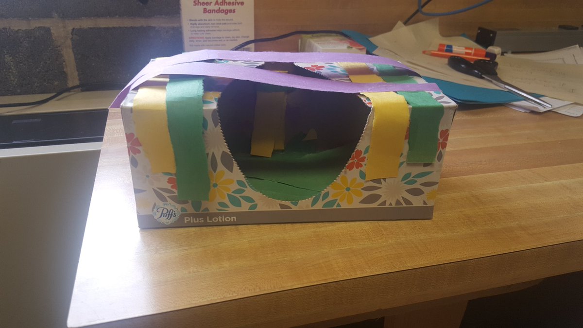 smilesjustcuz's tweet photo. We celebrated Mardi Gras in kindergarten aftercare yesterday  #LaissezLesBonTempsRouler #MardisGras @StMaryOTMS #stmarylaurel #krewes #floats #FatTuesday https://t.co/ZVHIFcybqE