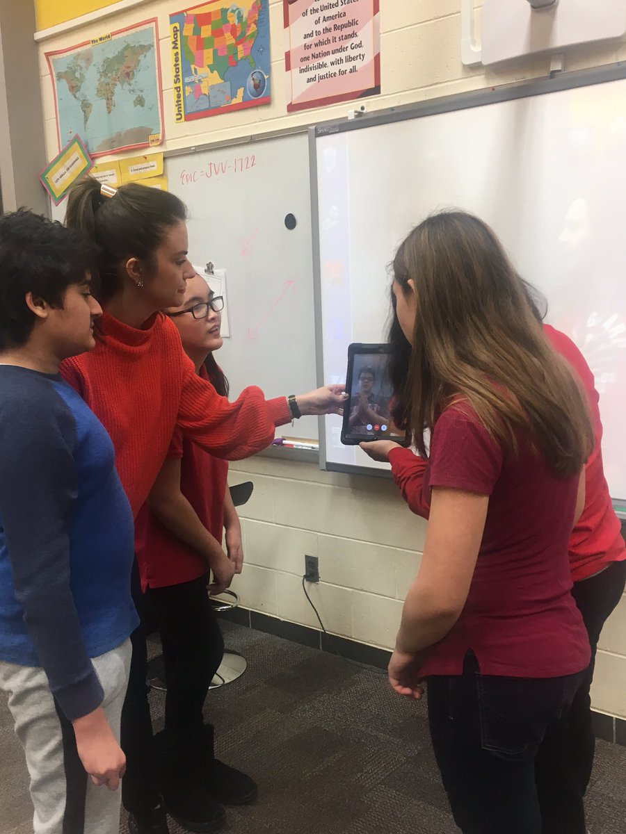 kgrabowski_LMS's tweet photo. Valentines Day Skype with our Pen Pals in Arizona! @LarsonMS https://t.co/h5UyppbmFM