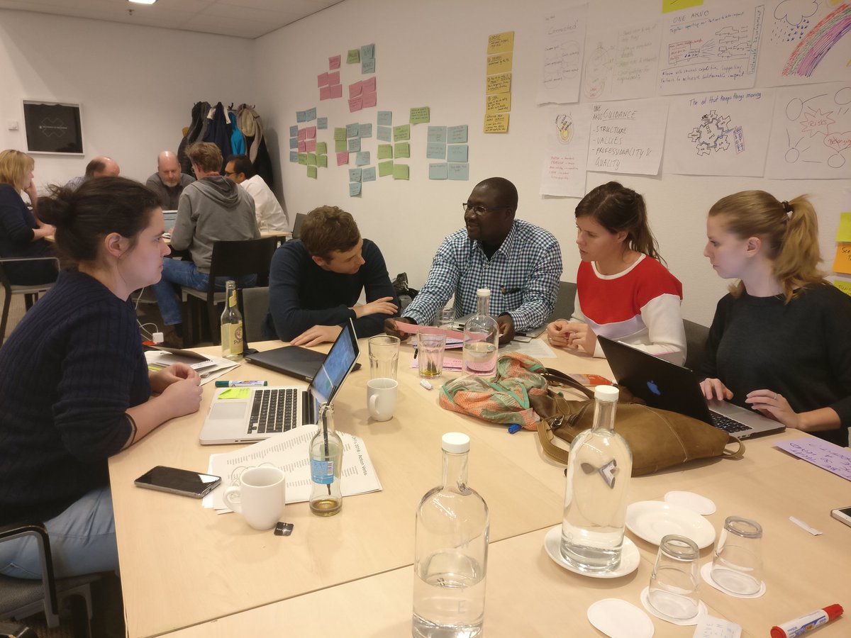 ASvdL's tweet photo. answering 30 key questions in the #AkvoHMM18 https://t.co/SXUoVRdAcN