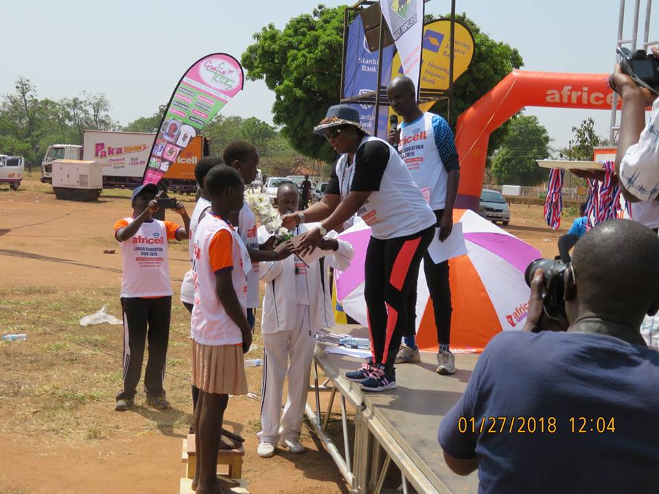 LangoEducRun's tweet photo. Medal ceremony. https://t.co/xOC4oZsQYT