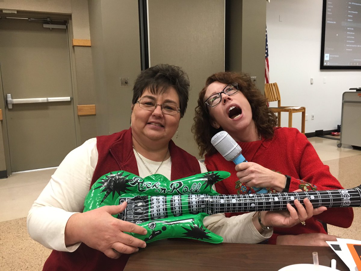 Coaching Like a Rock Star!! #R13coaches <a href="/lori_elliot/">LoriElliot</a> #runnersnotriders #LISDCHAMPIONS