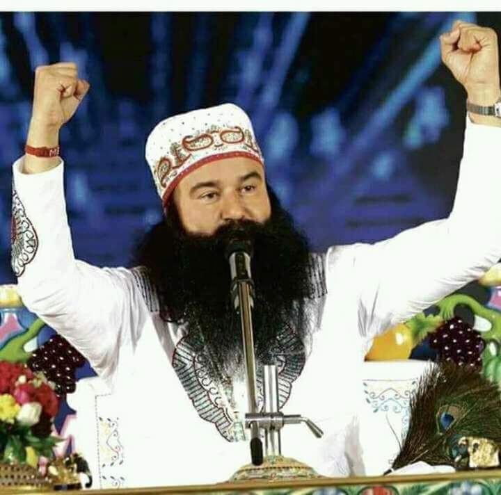 MSG_SoulPower's tweet photo. #साईं_वचन #अनमोल_वचन 
पूज्य संत @Gurmeetramrahim जी फरमाते हैं कि “ब्रह्ममूर्त का समय भजन-सुमरिन के लिए सर्वोत्तम है। इसलिए हे इंसान! तू सुबह तीन बजे चुस्त होकर भजन सिमरन मे बैठ ताकि हर समय सुमरिन से जुबान तर रहे। राम नाम जपना, पराया माल कभी न तकना।”
#SermonsByDrMSG https://t.co/QgjECSkYta