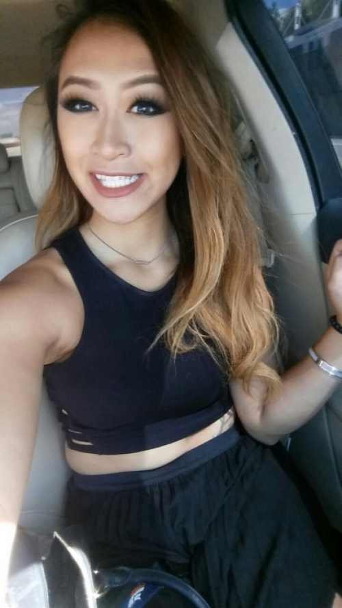 MariahFossXX's tweet photo. This amazing chick's playing on cam! https://t.co/nFL8T1VS6H = Fav, Retweet. @JesianTavares @desmonheck https://t.co/epqs874AIr