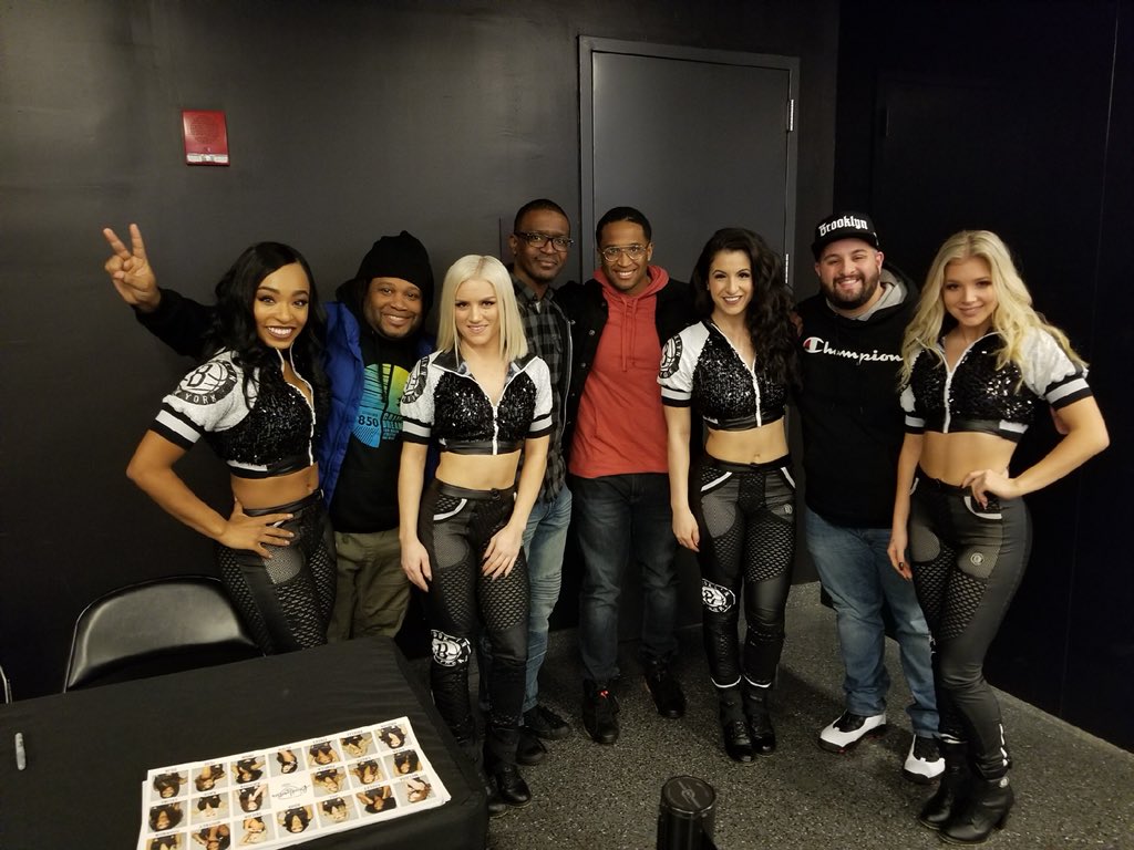 dskarts22's tweet photo. @Brooklynettes thanks again for taking pics with the crew. #brooklynets #Wolfpack https://t.co/KCQurBIHFR