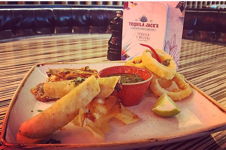TequilaJacksBar's tweet photo. Valentines night in Cork 😍 And we have some stunning new dishes on our menu for this evening... Date night? #valentines https://t.co/Z2dZRAcQKF