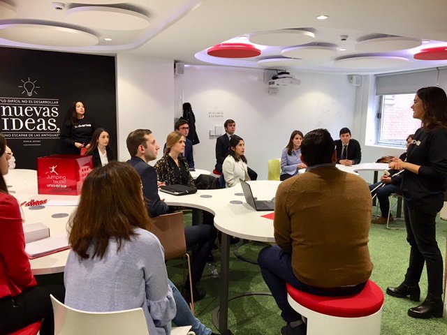 UniversiaES's tweet photo. Universia realiza parte del assessment center de Jumping Talent 2018 en el centro Santander Coworking situado en la plaza Marqués de Salamanca de Madrid, acercando sus instalaciones a los jóvenes. @bancosantander #jumpingtalent2018 #talentojoven #coworking https://t.co/jjBhYpNMM9
