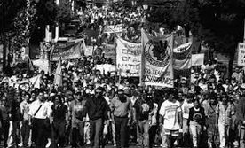 newsofthepast's tweet photo. 45 years ago, Close to 300 members of the militant #American #Indian #Movement (#AIM )... https://t.co/rbICICvgYn https://t.co/fOQSySLTXz