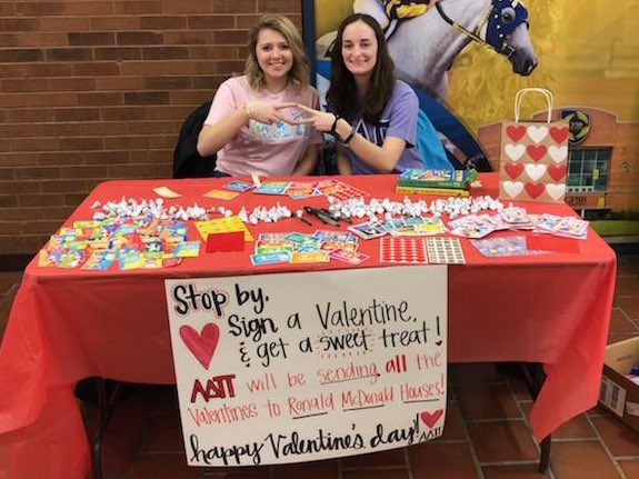 MurrayStateADPi's tweet photo. happy valentine’s day!!❣️ stop by our table in curris today between 9:30 and 2:30 and sign a valentine to be sent to a Ronald McDonald House!💎 #murrayadpi https://t.co/HQT0LSbtWy