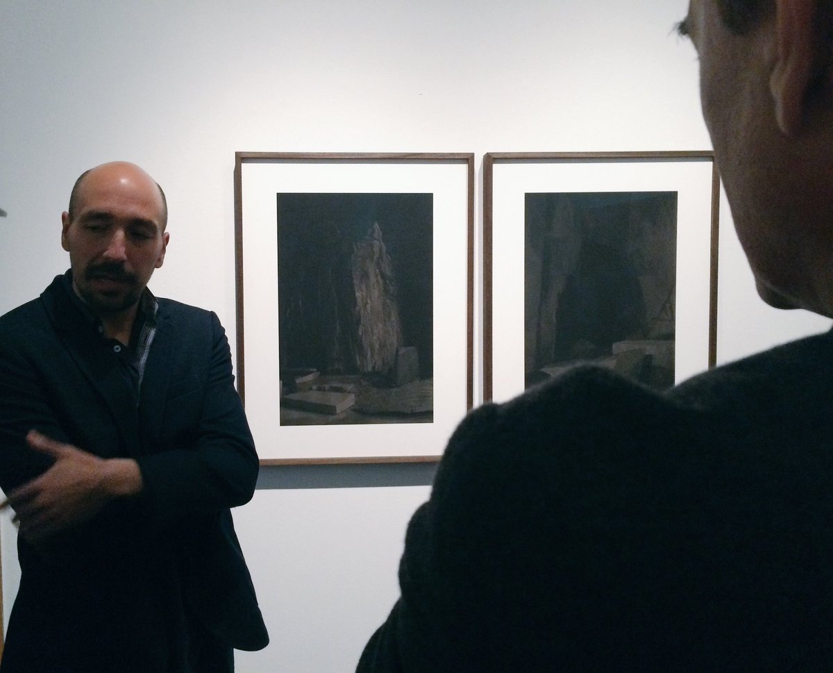 Así nos hablaba José Guerrero de su obra “Carrara”, ganadora del #PremioPilarCitoler 2017, hace una semana durante la inauguración de la #exposicion con el resto de finalistas del certamen fotográfico en la Sala <a href="/VIMCORSA/">Vimcorsa</a> #CordobaEsp #fotografiacontemporanea