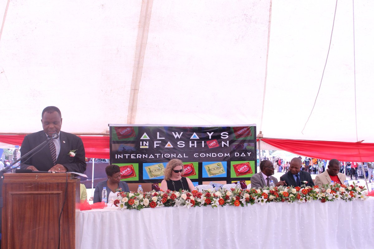 CONDOMIZE! Zimbabwe tweet media