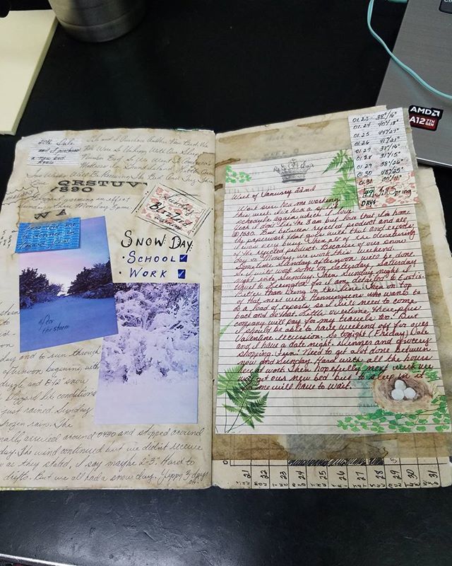 jzysset77's tweet photo. Just another journal page spread.
#write #dailyjournal
#handwriting #handwritinggoals #handmadeisbetter #makersgunnamake #junkjournalcommunity #junkjournal #travelersjournal #journals #journalpage #journeydocumentation #journey https://t.co/Uad0o00XXh https://t.co/h9NftHLC3X