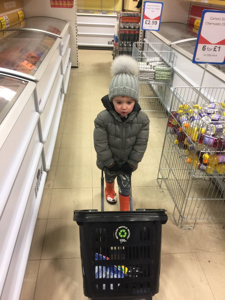 Abbiefellowsxo's tweet photo. Joey took his first walk down queeny today, and insisted on carrying the basket... he seems to think shops are just a free for all and wasn't shy filling it. #emptybasket #untilhesawthesweetisle https://t.co/zavv5vb2mc