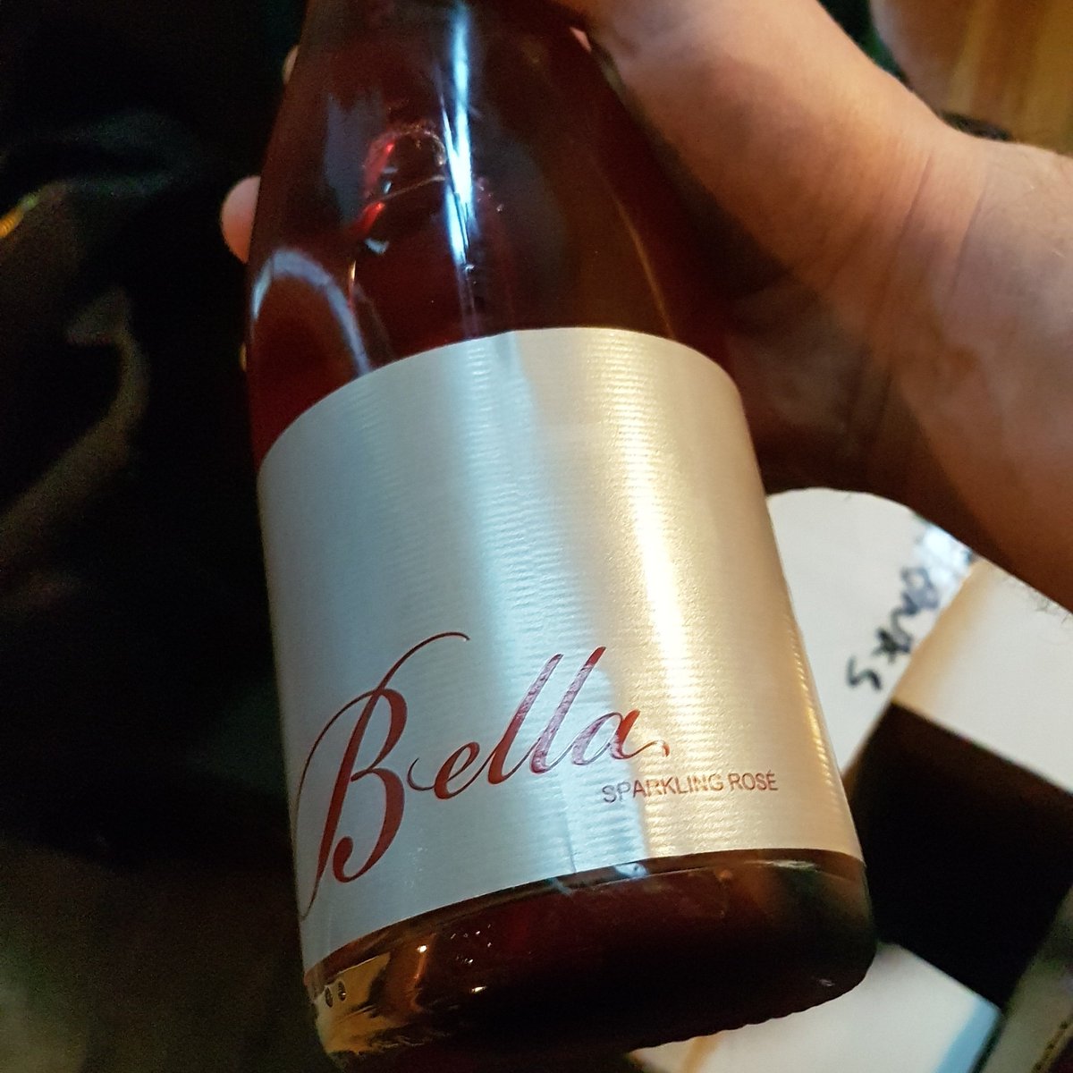 Hanksvic's tweet photo. One of our faces just arrived - the natural method sparkling from Bella.  #naturalmethod #bella #sparkling https://t.co/EXJiu9QBt9