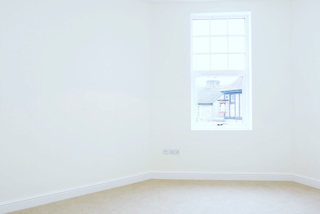 HamptonsIntTedd's tweet photo. Another stunning modern apartment has just come onto the market in Hampton Wick. This two bedroom property is available from the end of February. For more information call us on 0208 977 1226. #hamptonsinternational #property #hamptonwick #london #modern #teddington https://t.co/d8w599qZ2X