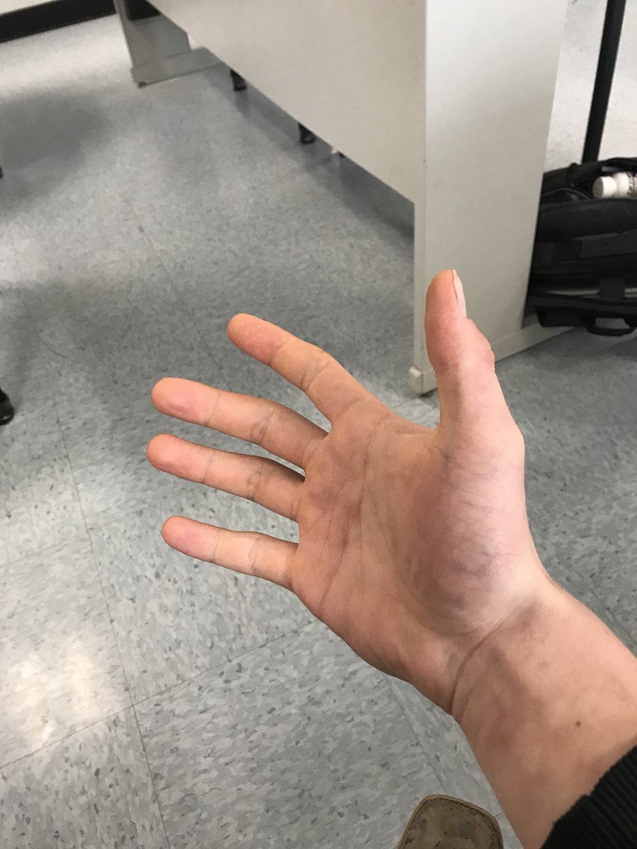 Hildi02's tweet photo. Happy Valentine’s Day you filthy animal.. you always put a smile on my face, and never fail to get the job done🙏🙏👍🏻👍🏻 https://t.co/DFLbfWXAjx
