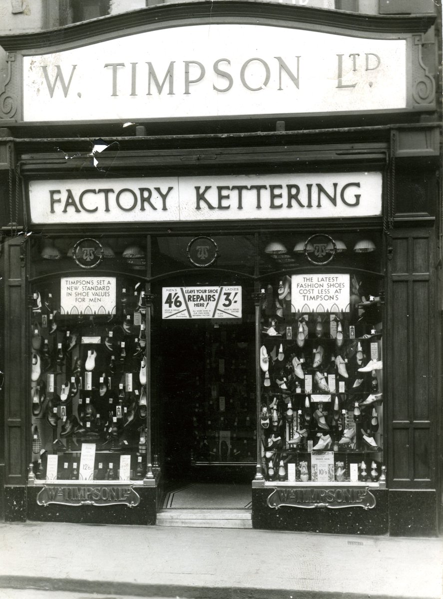 TimpsonArchive's tweet photo. Here is our Shoe Shop in Hyde, Manchester. It was on Market Street (number 17) and the photo is from 1936 #timpsonarchive @JamesTCobbler https://t.co/5YeQNEDdz0