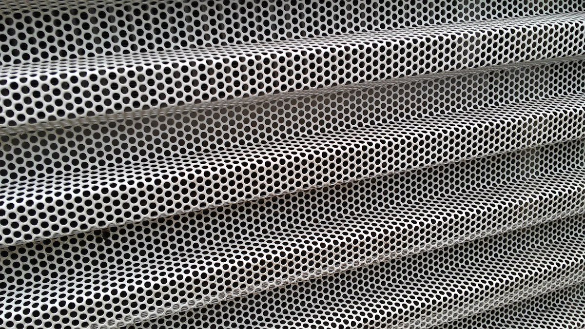 LetsGetMeshy's tweet photo. #letsgetmeshy #balustrade #cladding #interiordesign #architect #architecture #metal #construction #industry #sculpture #industrial #recycling #steel #metals #mesh #stainless #synthetic #woven #welded #perforatedmetal #weldedmesh #perforatedsheet https://t.co/qZzD95BzQq