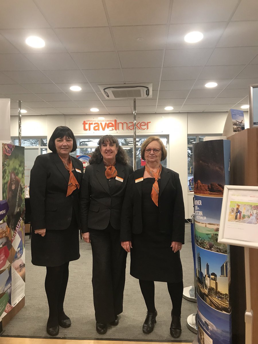 sarahweetman's tweet photo. Lovely to meet the ladies @CI_Coop #travelmaker #jersey #TTGTop50 @AbraDunsby https://t.co/KQyXkkztim
