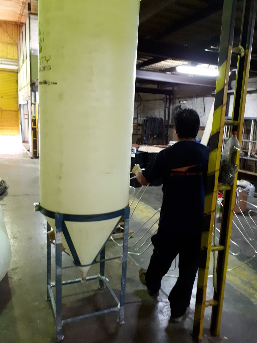 integralbsas's tweet photo. #BuenMiercoles Trabajo en nuestro Taller. Aislando algunos Fermentadores para nuestros clientes de cervecerías artesanales 🍺🍺
Caulquier consulta mandanos mail a info@integralbuenosaires.com y te asesoramos. https://t.co/XDeb2fxtcC