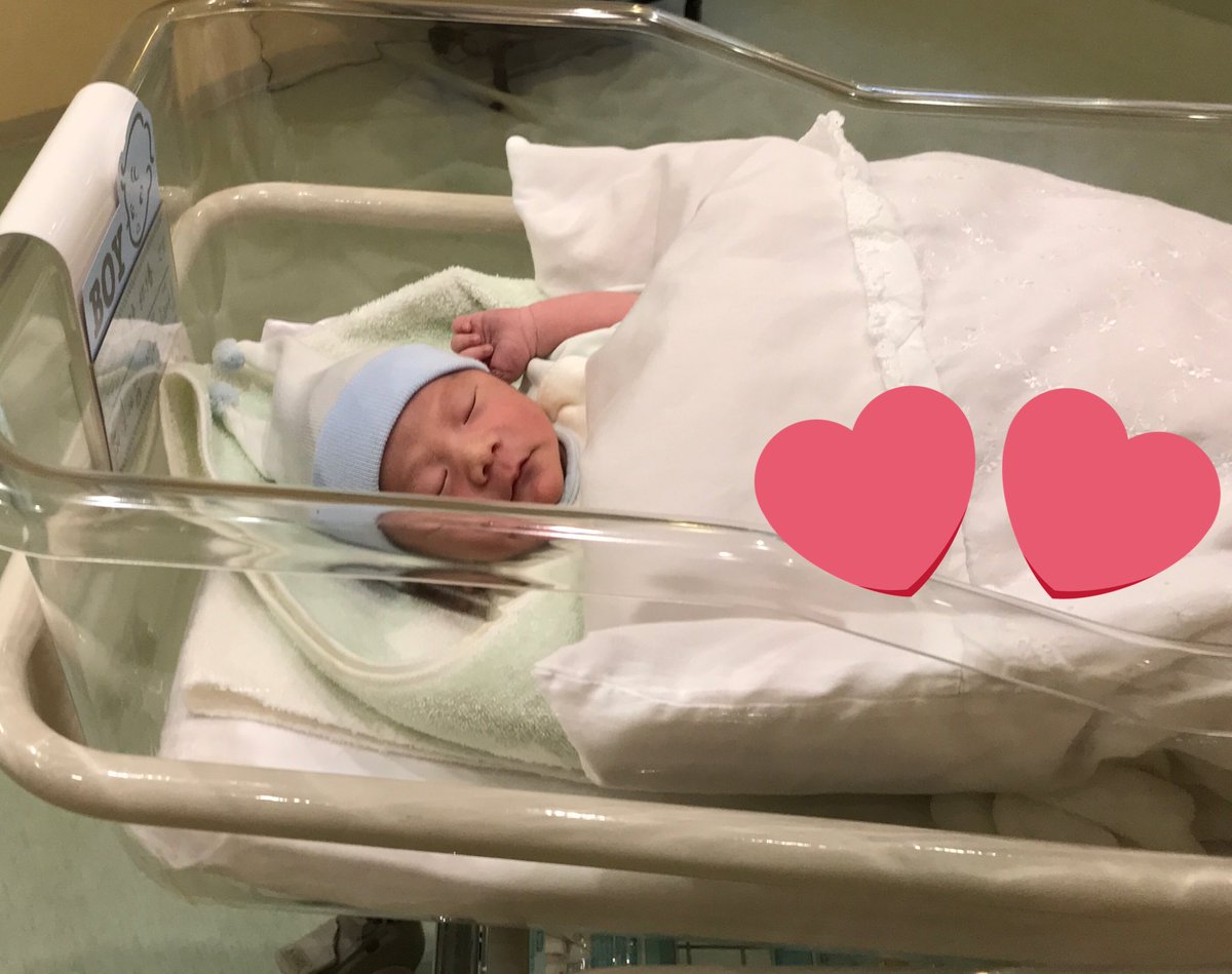 ＜ご報告＞
初めまして💟忠野  恭弥くん👨‍👩‍👧‍👦
2月14日 pm1:30  2824g  48cm 👶
元気な男の子出産しました💋

こんなに産声を上げて産まれてきて
くれる事嬉しくて愛しいなんて（；＿；）
幸せいっぱいの忠野家です💓💓
無事に生まれてきてくれてありがとう‼︎😭