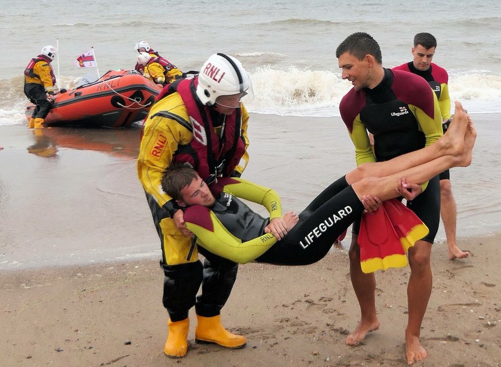 RNLImablethorpe's tweet image. Applications are still open for  paid seasonal RNLI Lifeguards East of England Mablethorpe to Skegness.  Contact Jack_hood@rnli.org.uk
Photos are of a training session with the lifeboats. #RNLI #Lifeguards