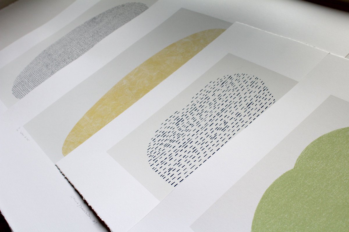 LawrensonEmma's tweet photo. Laying out work and mulling it over....#screenprints #originalprints #printmaking #studiolife #mutedcolours #lovelyshapes #ink https://t.co/AejaWntlGO