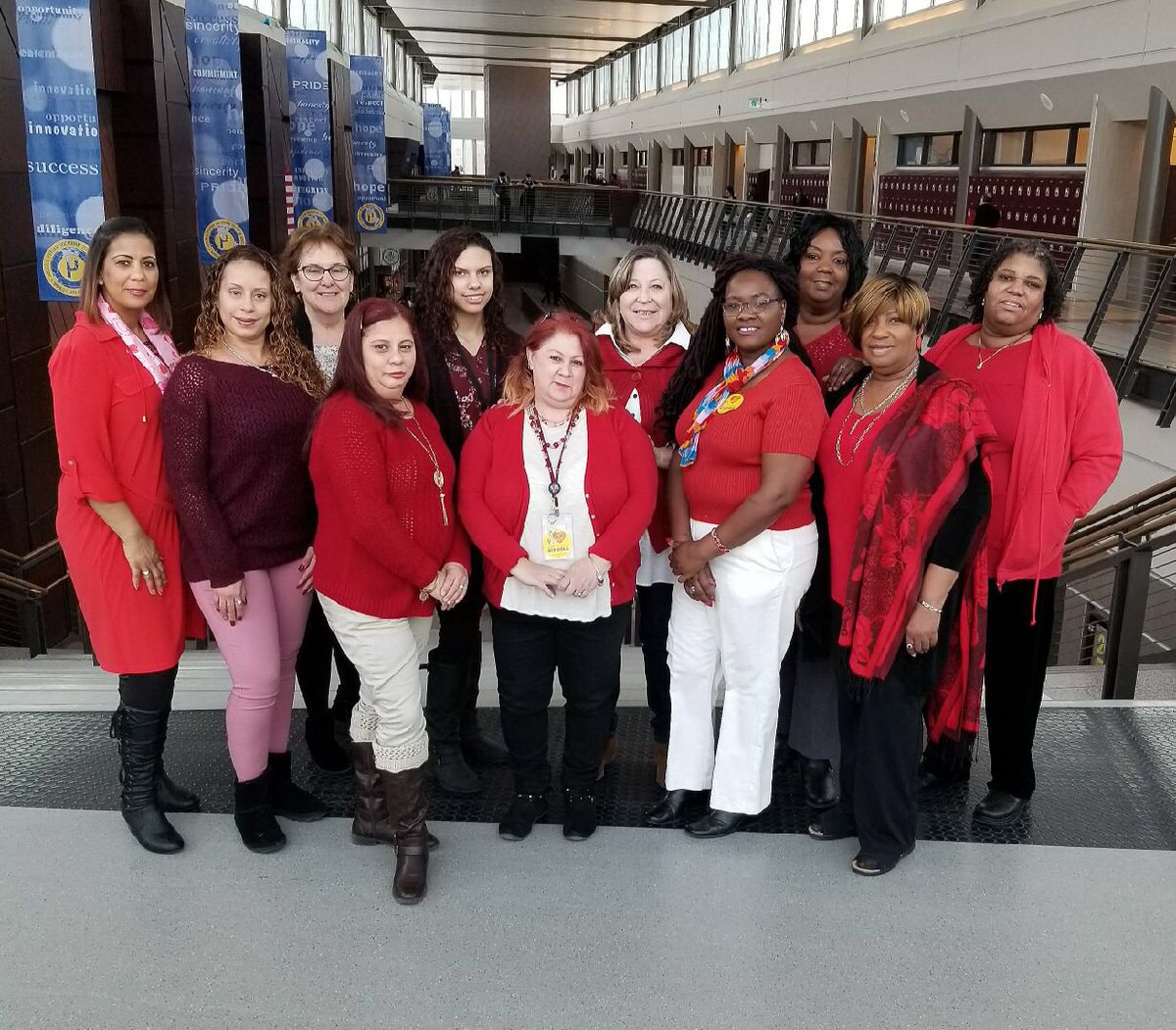 From <a href="/PSRP_AFT/">AFT PSRP Division</a>'s Springfield Federation of #Paraprofessionals: "We love our union because it gives us respect, support and solidarity. Our union is committed to all of us." #IHeartMyUnion ❤️❤️❤️