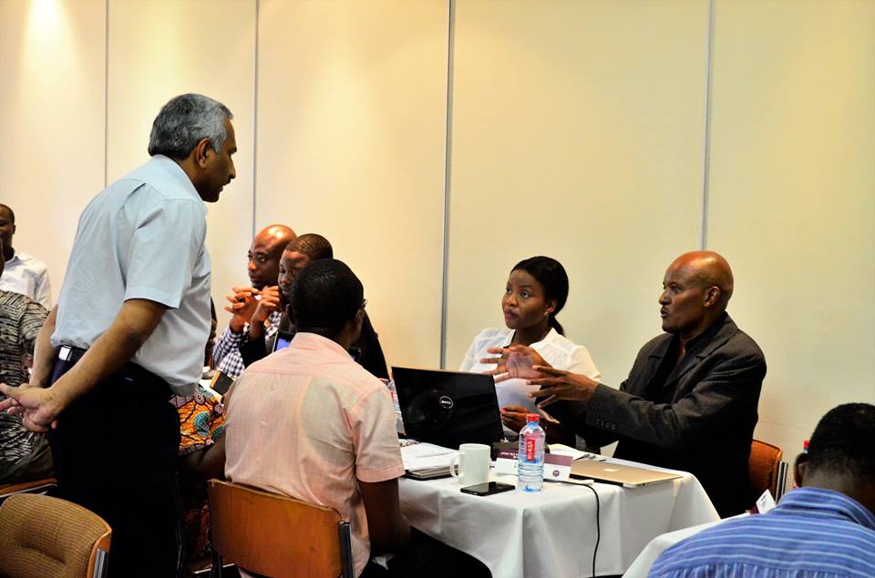 CTAflash's tweet photo. Le projet du CTA/FAO/IICA sur la capitalisation des expériences, avec le soutien financier du @IFADnews, facilite l’adoption de la capitalisation des expériences dans les initiatives de dvpt rural > https://t.co/h6ImILsn0U | #cap_exp #KM4ARD https://t.co/AfnWi1xKc8