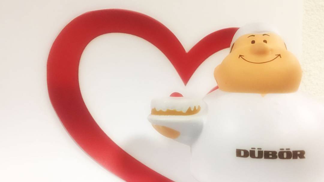 dueboer's tweet photo. #DÜBert ist im #Liebesrausch und wünscht allen Verliebten einen ganz romantischen #Valentinstag #HappyValentine #TRENNAKTIV #DÜBÖR #Trennmittel https://t.co/SvSjriMlte https://t.co/7xxsj4SwbK