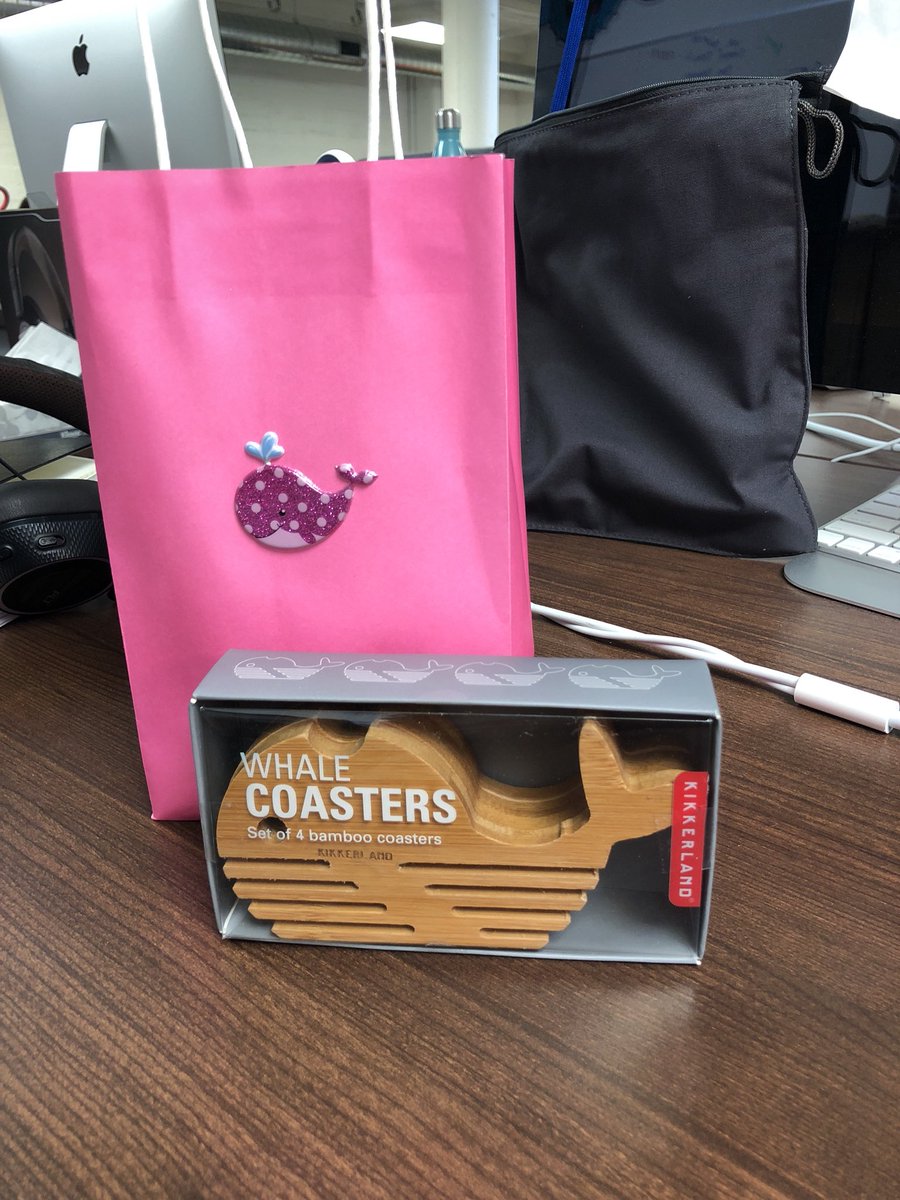 Cari_Marilyn's tweet photo. #ValentinesDay surprise from the wonderfully brilliant and magnificently delightful @instantaperture 💕🐳 #Docker #Mobydock #mycoworkersarethebest https://t.co/xd2ROlZLDJ