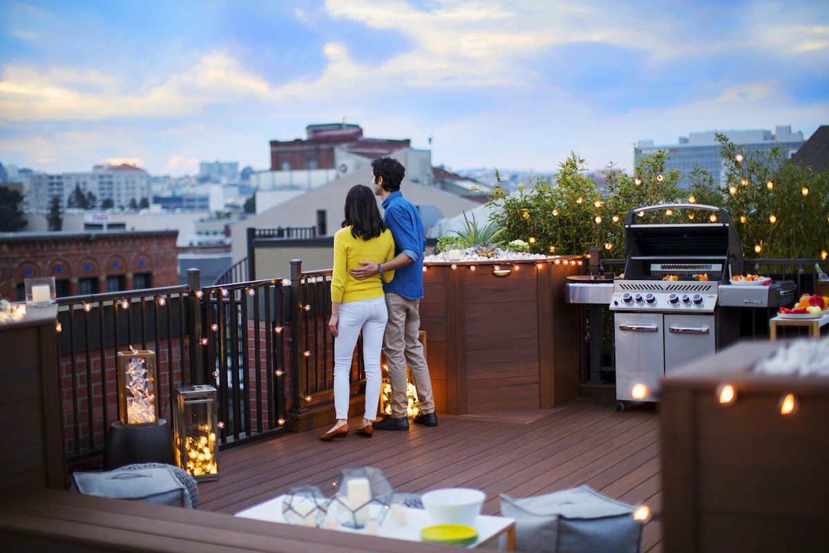 timbertechABP's tweet photo. Happy #ValentinesDay! What better pair of products to show off today than AZEK® Deck and Rail—the perfect duo for you and your valentine to enjoy together! #decking #outdoorliving https://t.co/nOkbd2XtHN