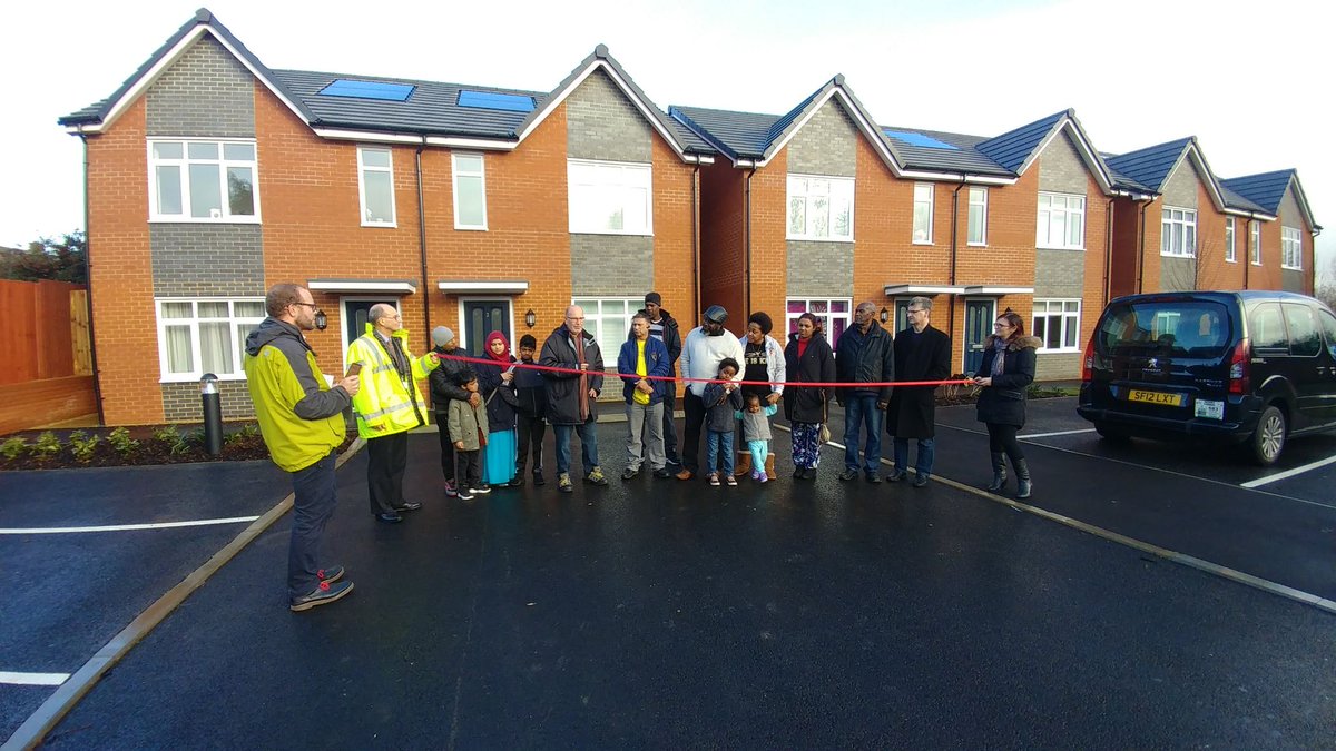 WillmottDixon's tweet photo. Our recently completed #defectfree residential construction project in Bletchley, #Milton Keynes, saw us complete a new housing scheme for @mkcouncil with high levels of tenant engagement. It's been submitted for the #LABCAwards @labcuk fingers crossed π€ https://t.co/kBMlgsdOuR https://t.co/9sPAM6Iwuq